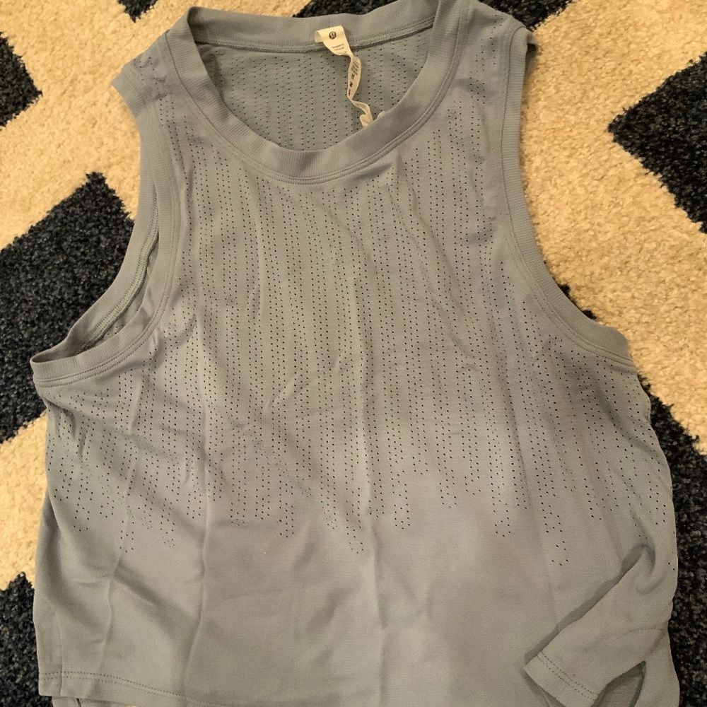 Lululemon Cropped tank top